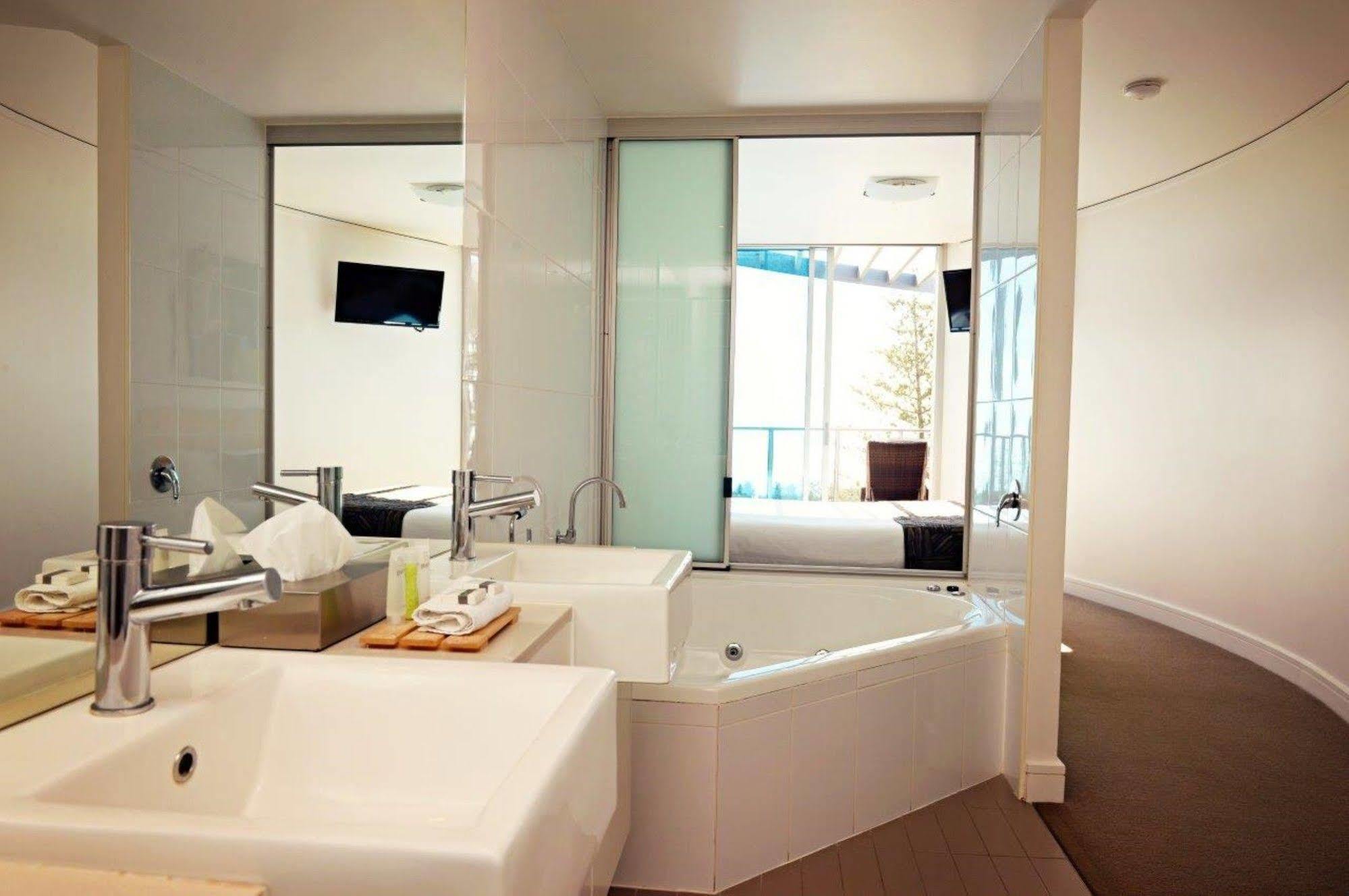 Hotel Manta Bargara Esterno foto